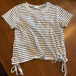 basic stripped tee shirt